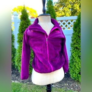 Girls North Face fleece jacket.